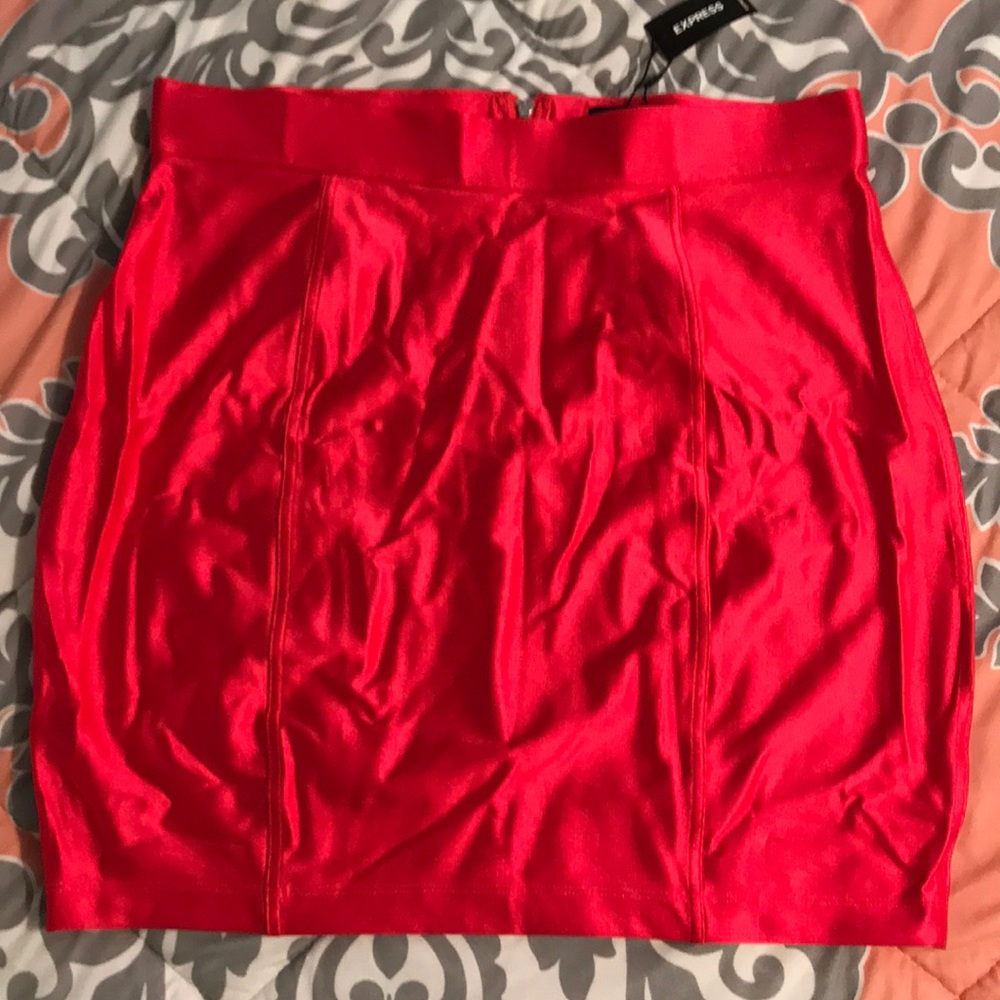 NWT coral pencil skirt (Express)